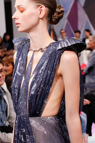 Look 92